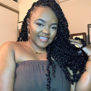 Meet your Posher, Karissa